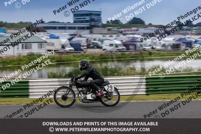 Vintage motorcycle club;eventdigitalimages;mallory park;mallory park trackday photographs;no limits trackdays;peter wileman photography;trackday digital images;trackday photos;vmcc festival 1000 bikes photographs